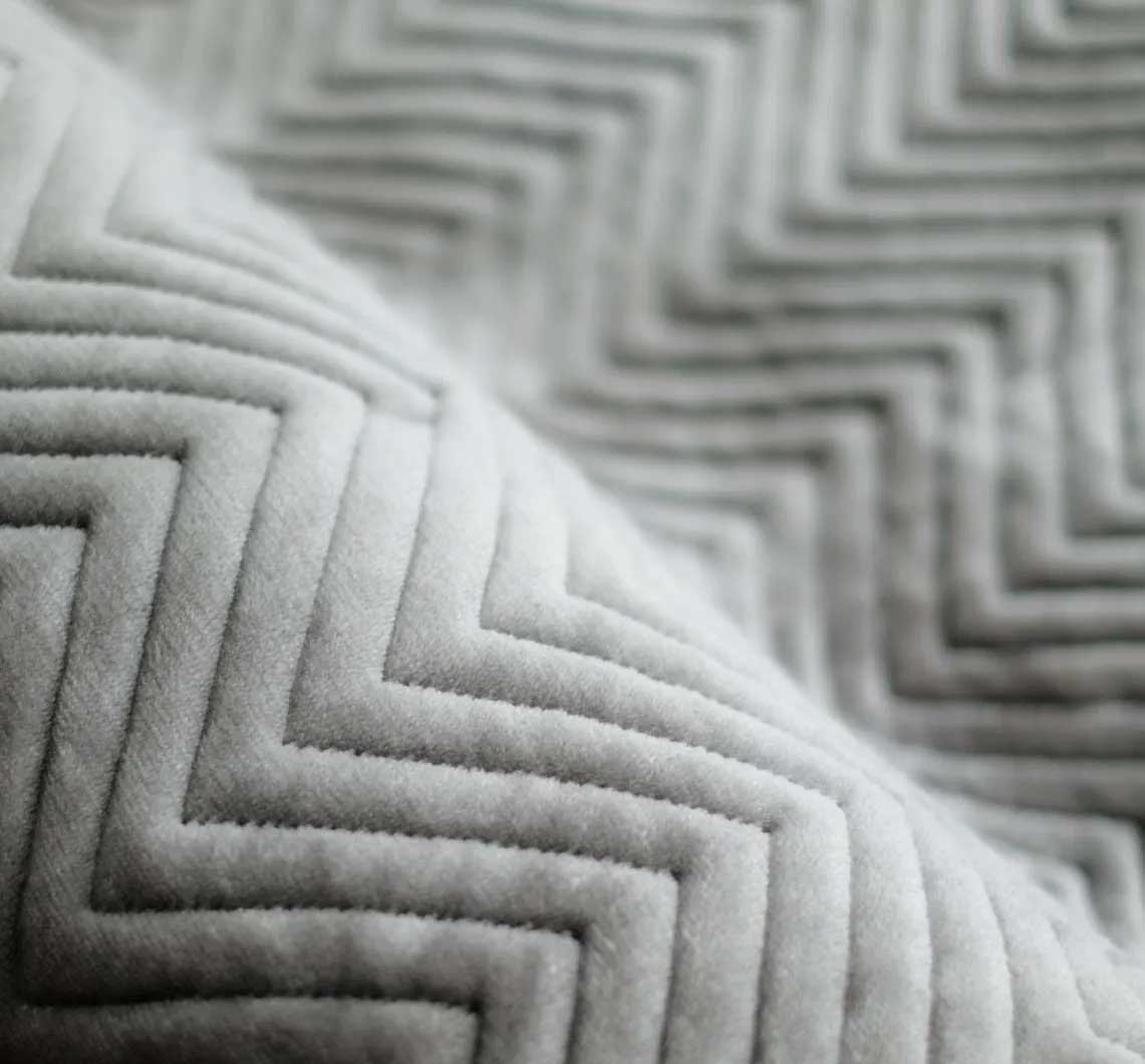 Dreamland 16822B Deluxe Warming Throw Slate Grey