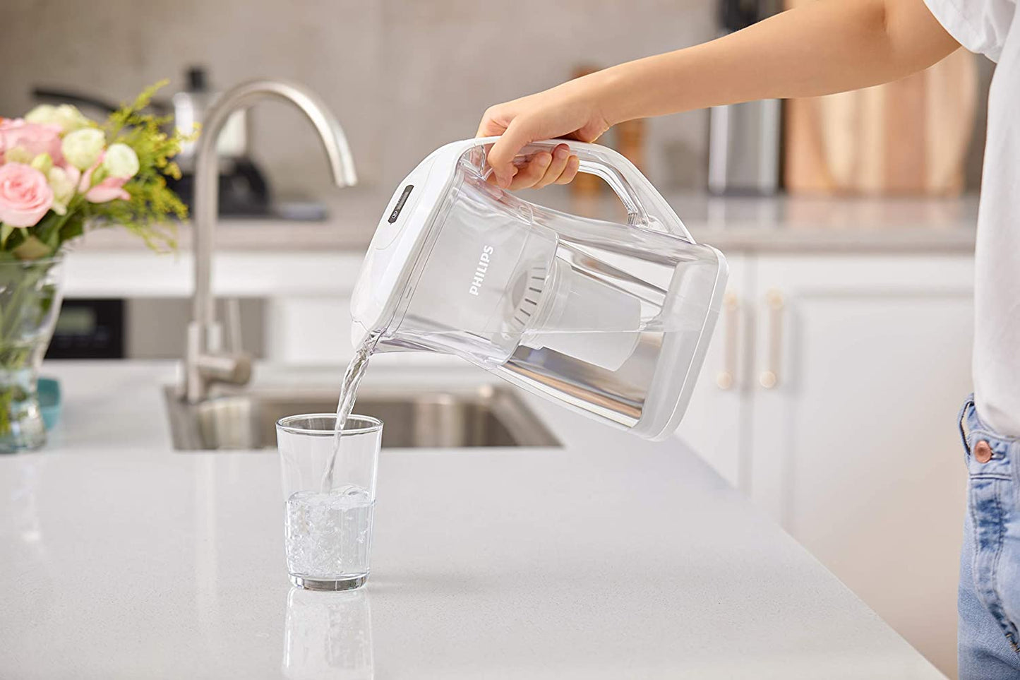 Philips AWP2970 Anti-Bacteria Water Filter Pitcher, Digital Timer, Ultrafiltration, White