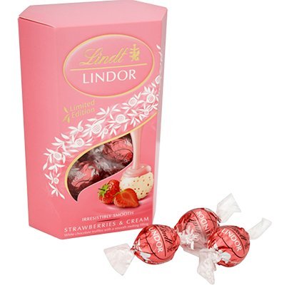 Lindt Lindor Strawberries and Cream Chocolate Truffles Gift Box - Chocolate Balls with a Smooth Melting Filling - Approximately 16 Balls, 200 g