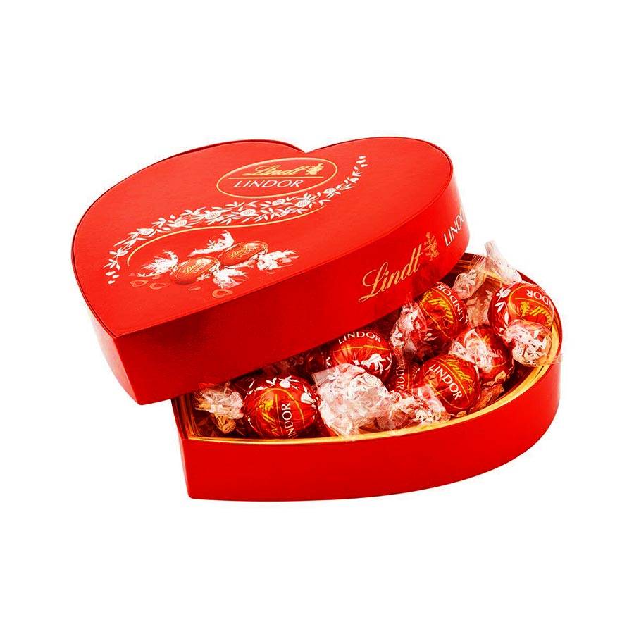 Lindt Lindor Milk Chocolate Heart Box 200g
