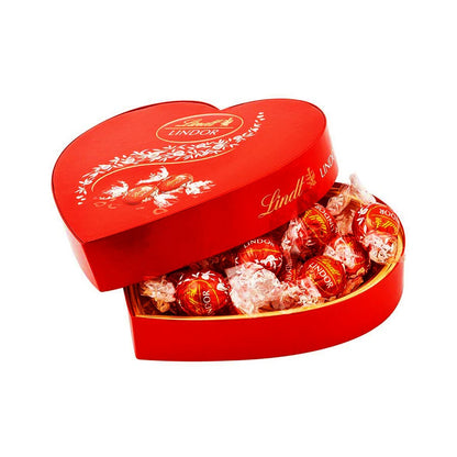 Lindt Lindor Milk Chocolate Heart Box 200g