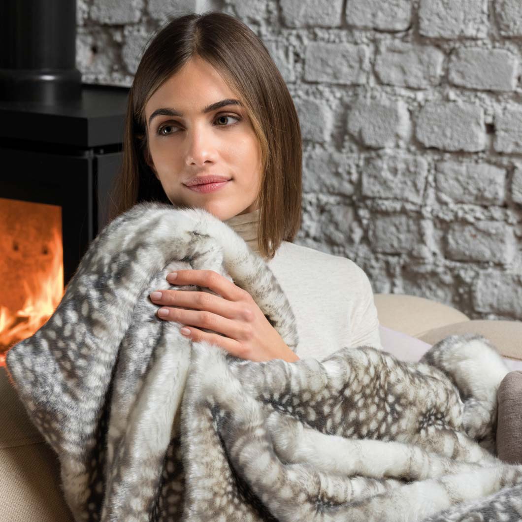 Dreamland 16893 Luxury Warming Throw Fallow Deer
