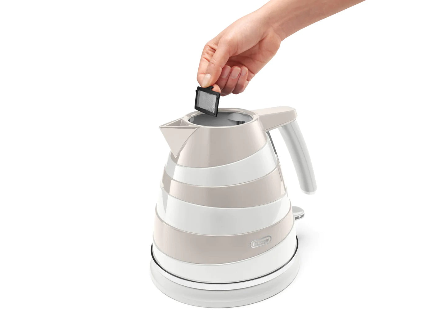 De'Longhi Avvolta KBAC3001.W Kettle, Anti-Scale Filter, 1.7 Liters, 360 Degree Swivel Base, White & Beige