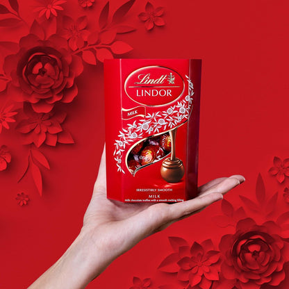 Lindt Lindor Milk Chocolate Truffles With a Smooth Melting Centre 200g