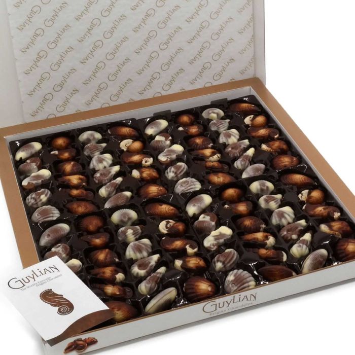 Guylian Artisan Belgian Chocolate Sea Shells Gift Box - 88 Sea Shells - 1000g